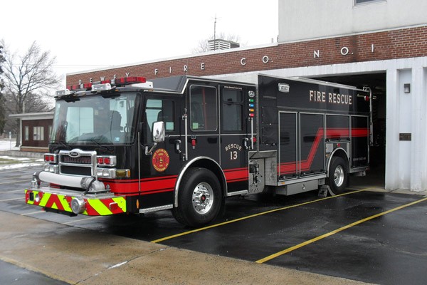 Pierce Dash fire engine pumper - new fire apparatus sales in Pennsylvania - driver front