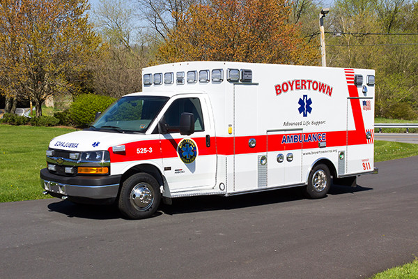 2016 Braun Chief XL type III ambulance - Chevy G4500 - driver front