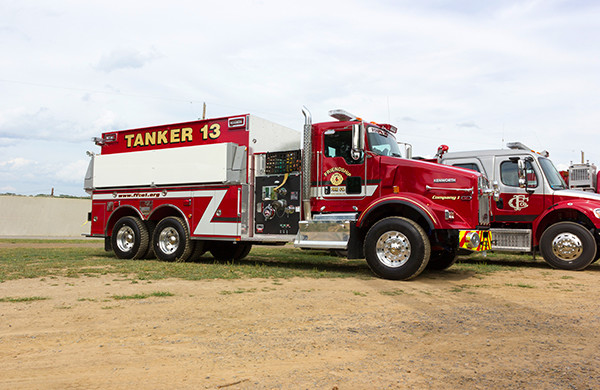2016 Pierce Kenworth - commercial dry side tanker fire truck - passenger front