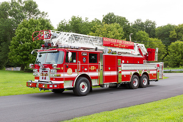 2016 Pierce Arrow XT - 105' heavy duty aerial ladder fire truck - driver front