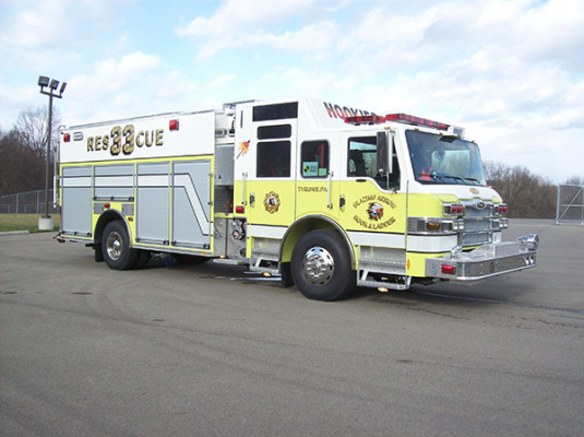 2009 Pierce Velocity - custom pumper fire engine - passenger front