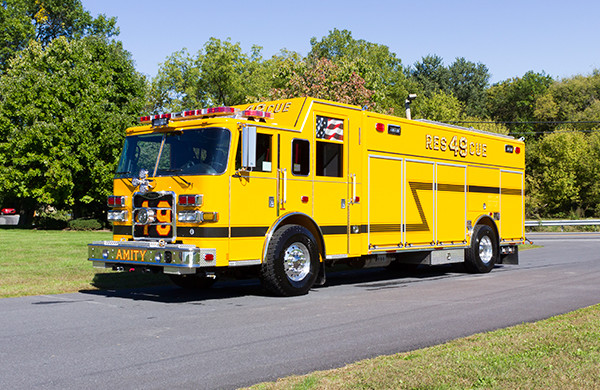 new rescue fire truck - non-walk-in fire rescue - 2016 Pierce Arrow XT - driver front