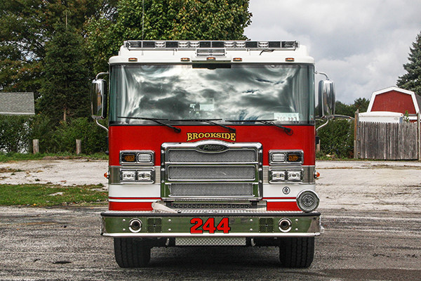 2016 Pierce Enforcer - PUC rescue pumper fire engine - front