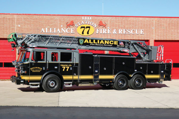 Alliance Fire and Rescue Services-Pierce Arrow XT 105' Ladder