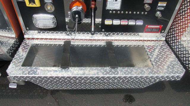 37322-left-panel-tray