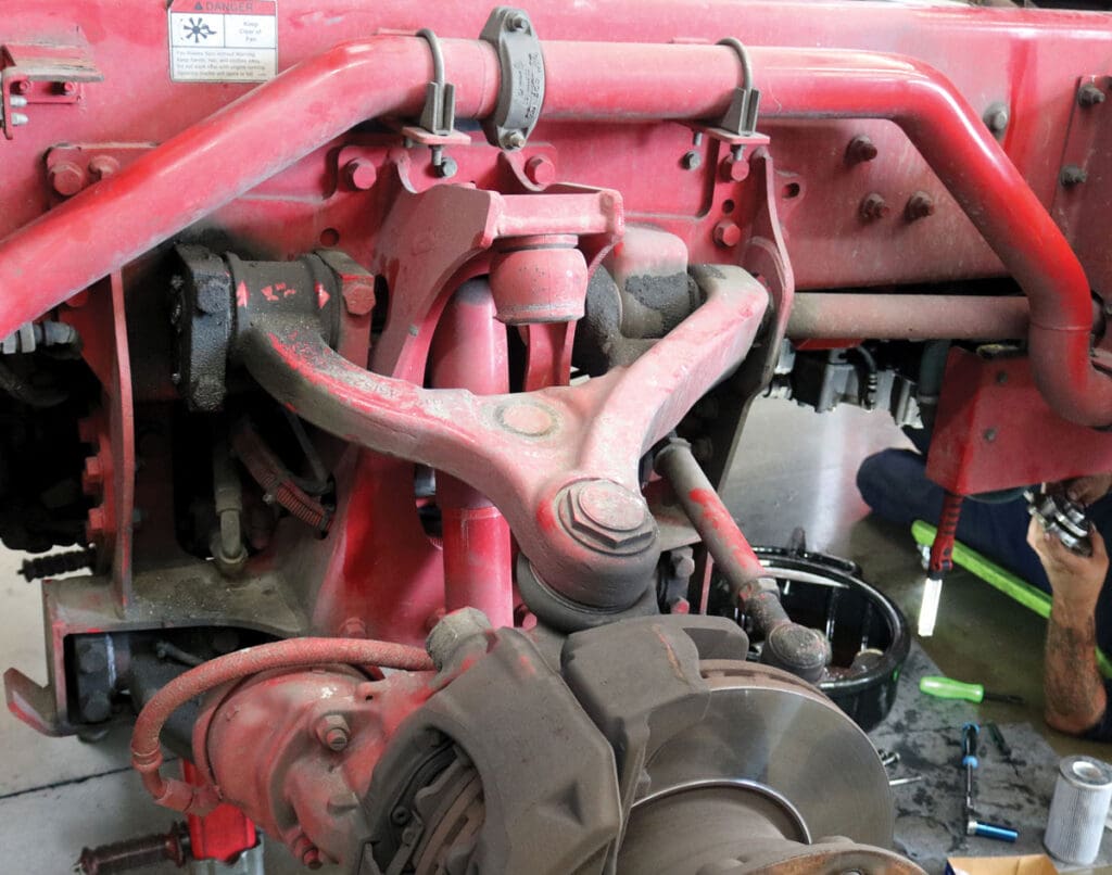 TAK-4 INDEPENDENT FRONT SUSPENSION MAINTENANCE IMAGE